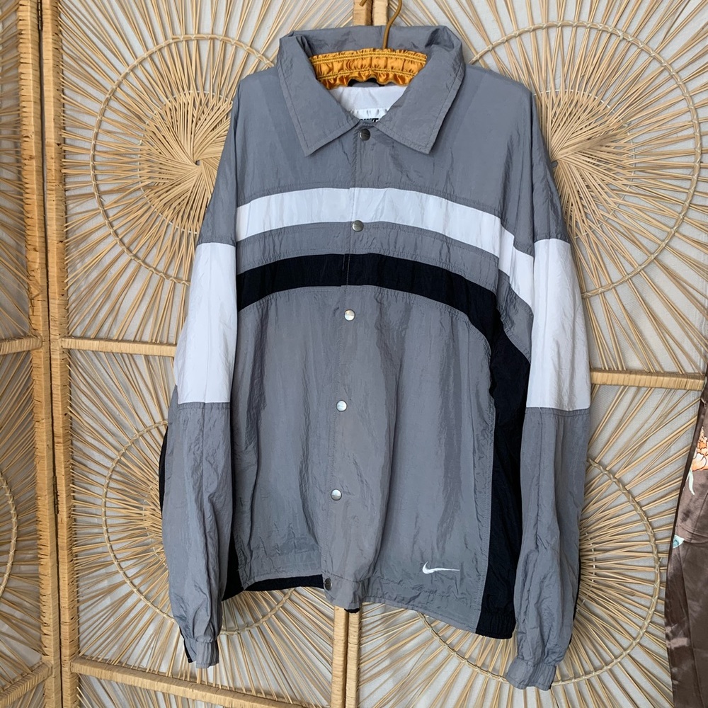 Nike Men’s Windbreaker Grey Black Zip Up active activewear athletic